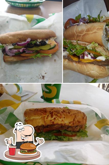 Peça um hambúrguer no Subway