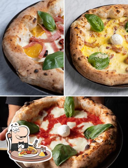 Scegli una pizza a La Baita Dei Sapori Del Sud