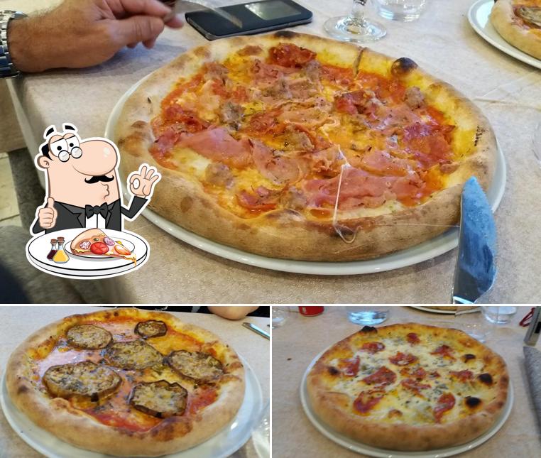 Ordina tra le molte varianti di pizza