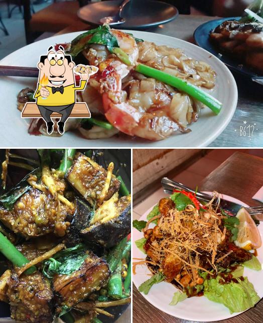 Get seafood at Kinn Thai Restaurant Wollongong