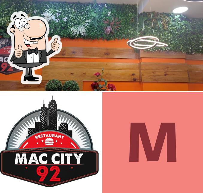 Regarder cette photo de Mac City 92