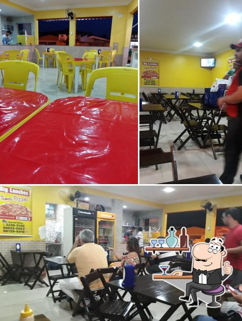 O interior do Big Lanches