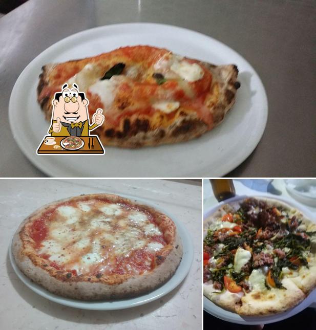 Scegli una pizza a La Bella Napoli