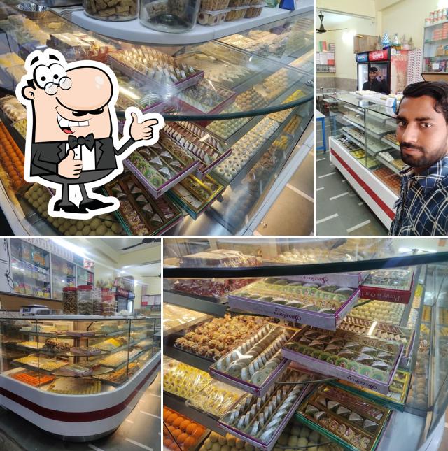 Maddheshiya Sweet House