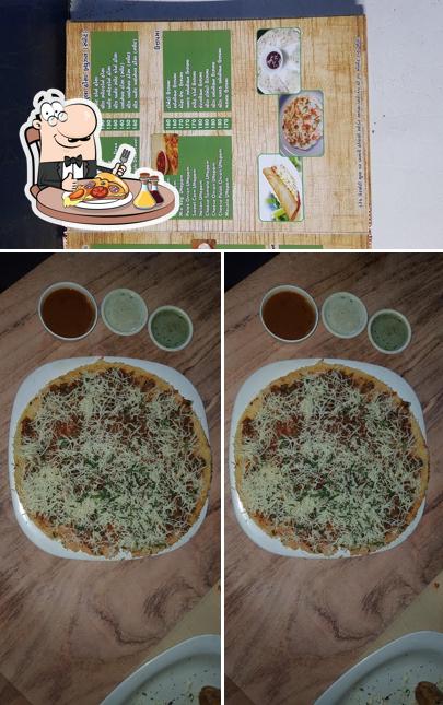 Try out pizza at Chula Dhosa Hub & green chilli bhajipav, vandematram