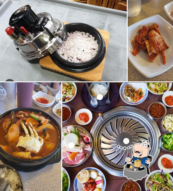 Comida en Korean Grill Asian Fusion