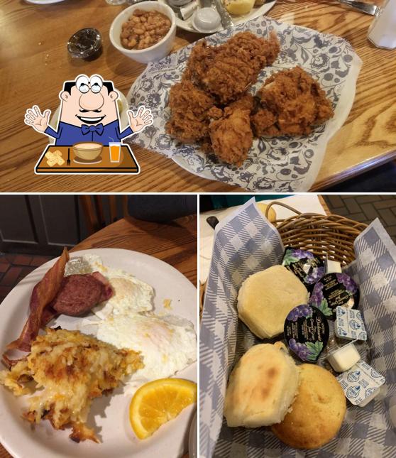 Cracker Barrel Old Country Store, 4402 Landview Dr in Greensboro