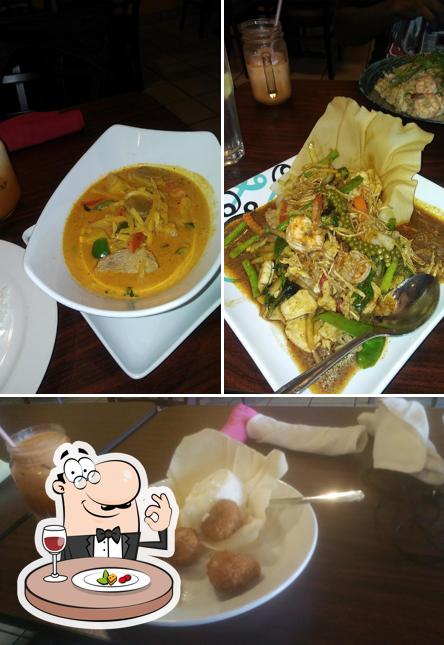 Bananas Thai Cuisine in Houston Restaurant menu and reviews