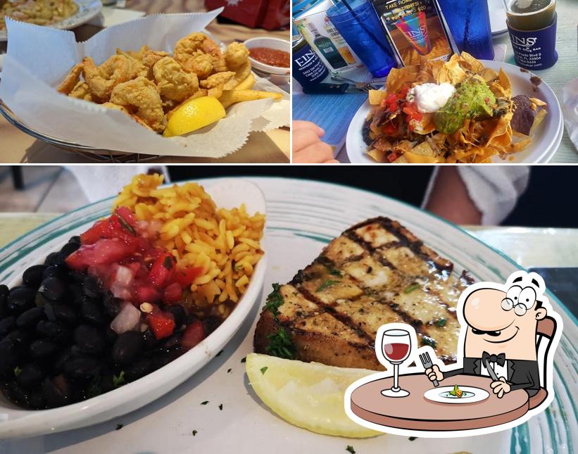 FINS Seafood & Dive Bar in Cape Coral Restaurant menu and reviews
