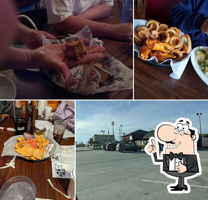 Carolina Wings & Ribhouse, 240 Blythewood Rd in Blythewood Restaurant