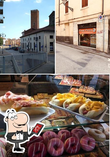 Pane Pizza e... si caratterizza per la esterno e cibo