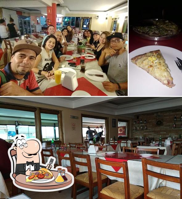 Escolha pizza no Esquina da Pizza