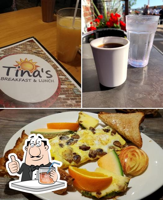 Tina's Breakfast & Lunch se distingue par sa boire et nourriture