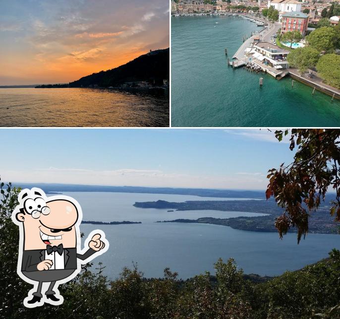 Goditi la vista dall'area esterna di Gelateria Azzurra