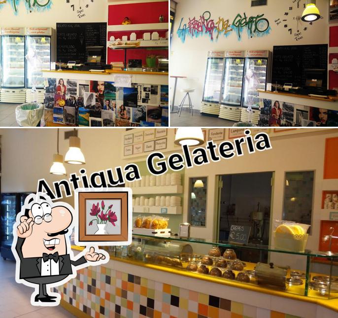 Gli interni di Gelateria Antigua