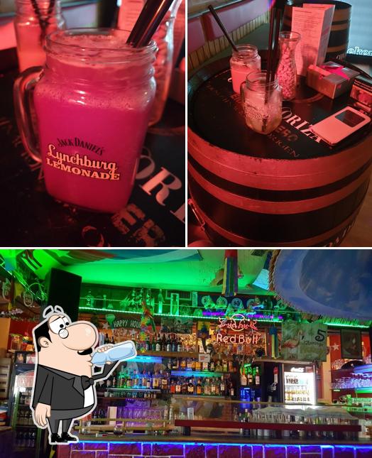 Это фото, где изображены напитки и барная стойка в Havana Cafe & Cocktail Stuttgart