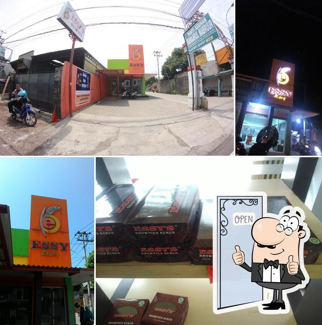 Essy's Brownies, Semarang Restaurant reviews
