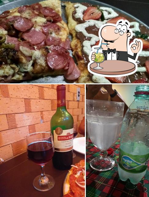 Entre diferentes coisas, bebida e comida podem ser encontrados a Dom Pedrito's Pizzaria