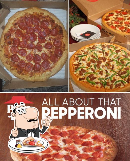 Pizza Hut, 743 Dairy Ashford Rd in Houston - Restaurant menu and reviews