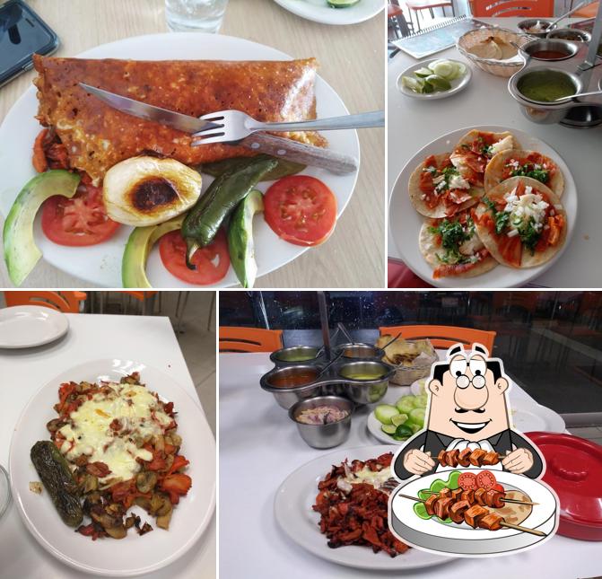 Tacos Los Tarascos La Cima restaurant, Zapopan, Lat. Juan Gil Preciado