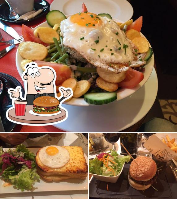 Commandez un hamburger à Café de France