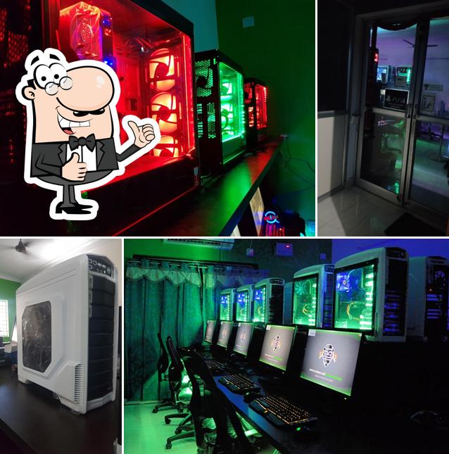 Here's a pic of ELITE GAMER