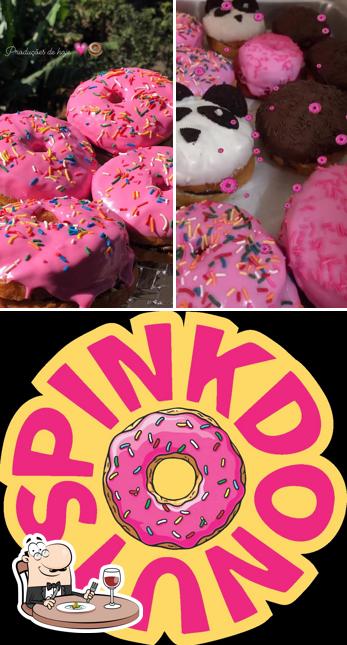 Comida em Pink Donuts