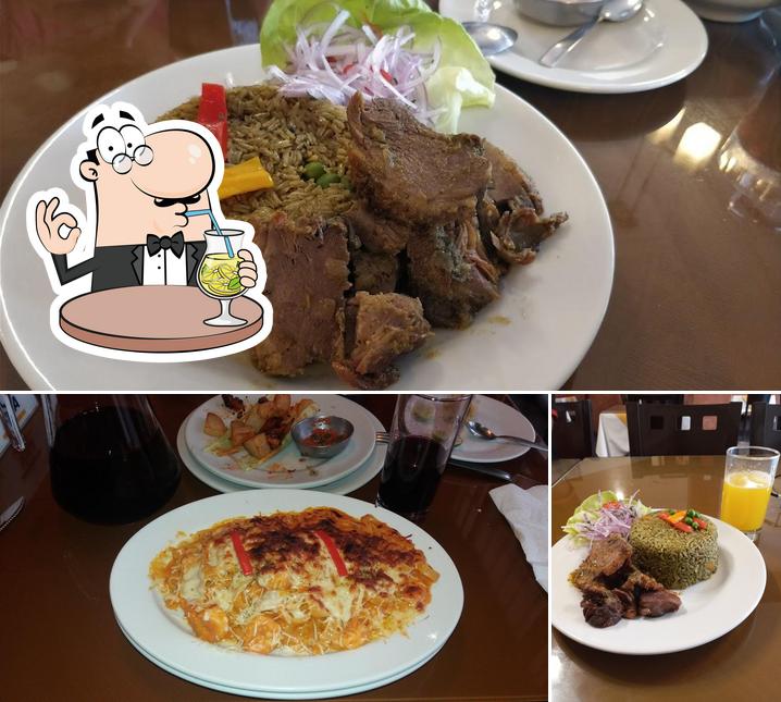 This is the image showing drink and food at Restaurante Moche - San Carlos