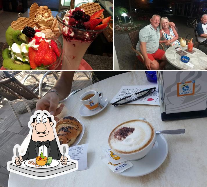Guarda la immagine che presenta la cibo e interni di Bar Gelateria Garden
