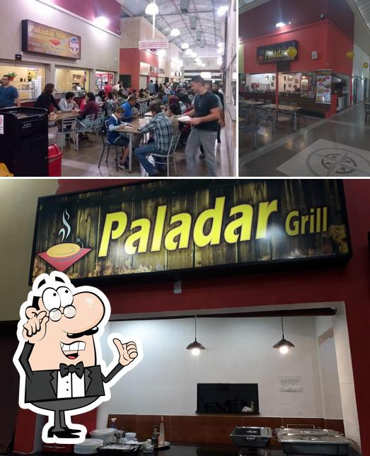 O interior do Paladar Grill