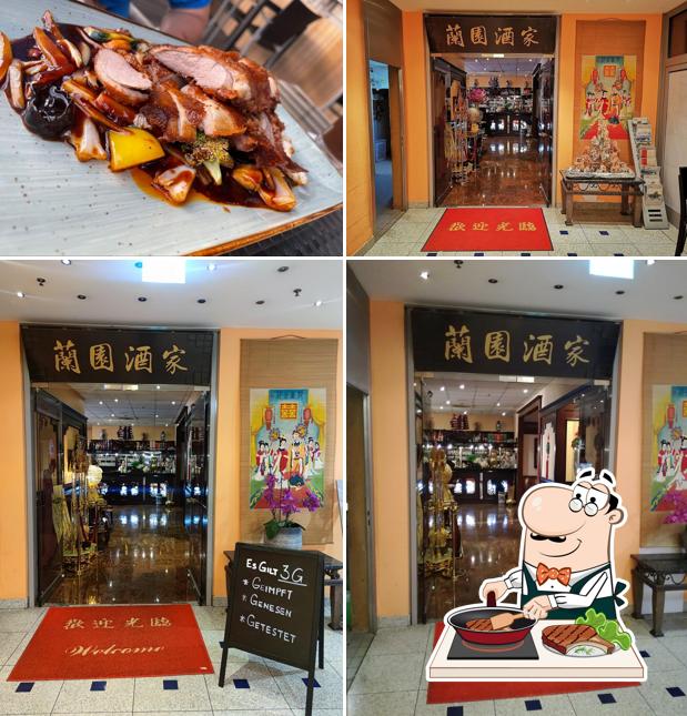 Holt ein Fleischgericht bei China Restaurant Orchidee
