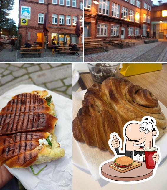 Попробуйте гамбургеры в "Café Veloso Hamburg"