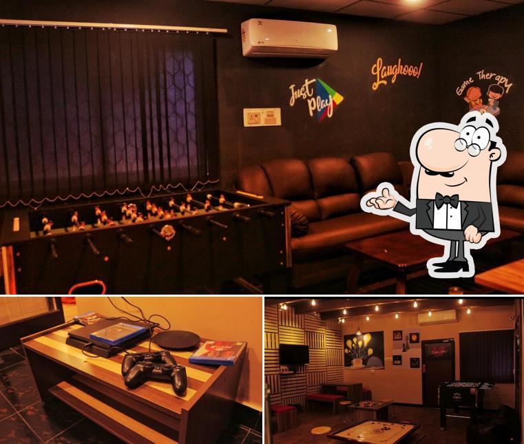 Check out how Gobble Dobble looks inside