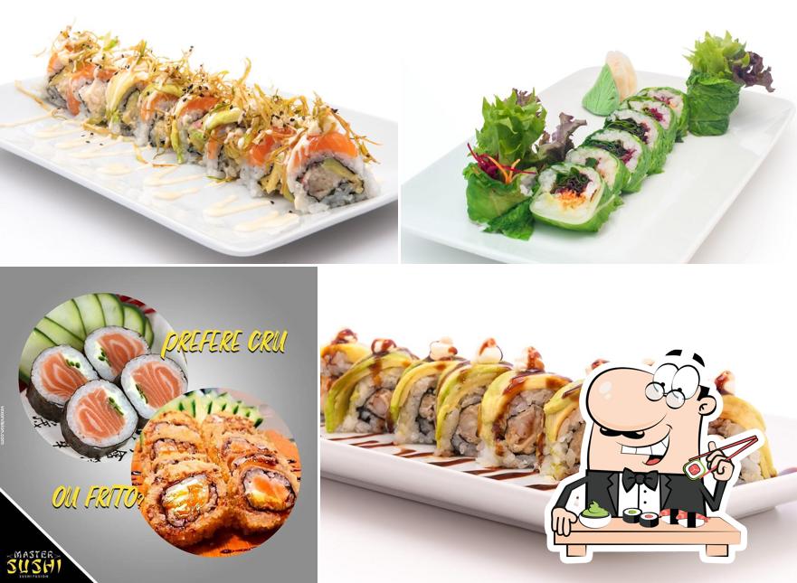 Rolos de sushi são servidos no GING