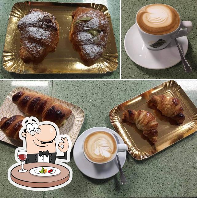 La immagine della cibo e bevanda di CAFFETTERIA SANTA RITA