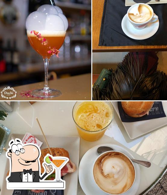 Goditi un drink dal menu