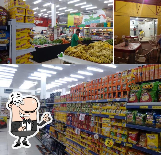 Veja imagens do interior do Mac Dubas Lanches