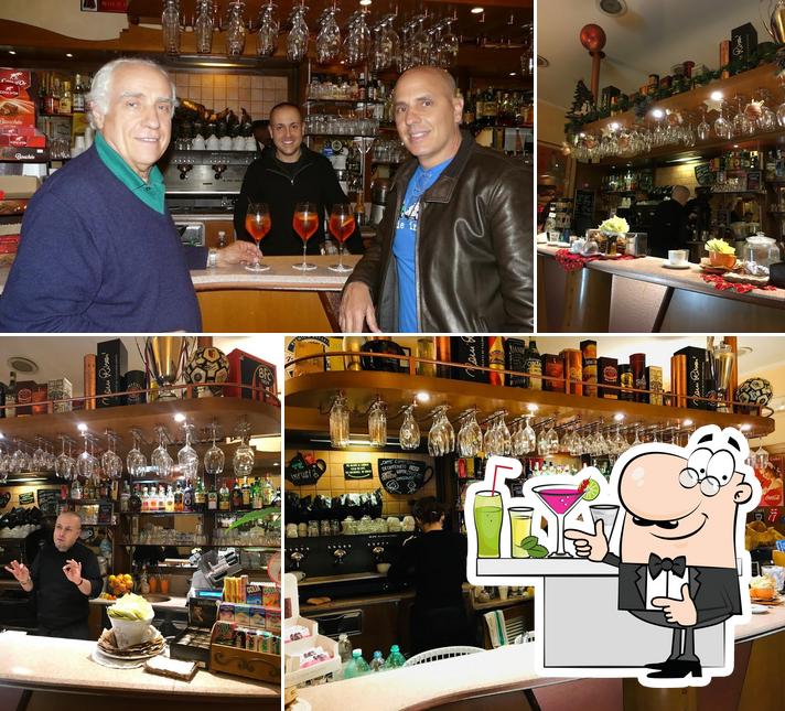 Regarder la photo de Bar Caffe delle Drapperie