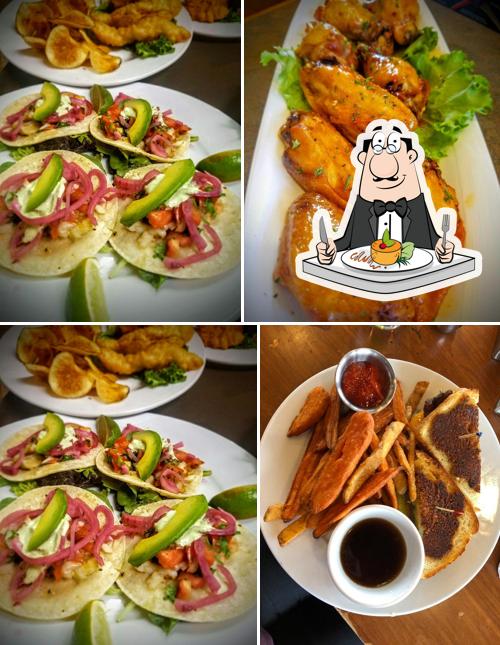 Juniper Bar & Grille at Sedona Golf Resort in Village of Oak Creek