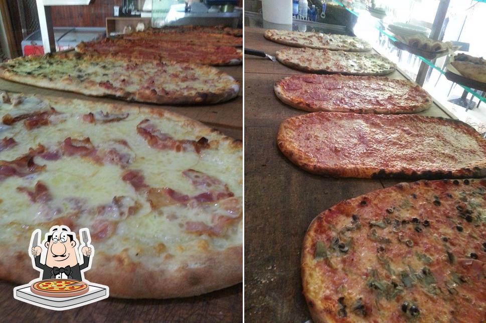 A Pizzeria-bar La Veranda, puoi prenderti una bella pizza