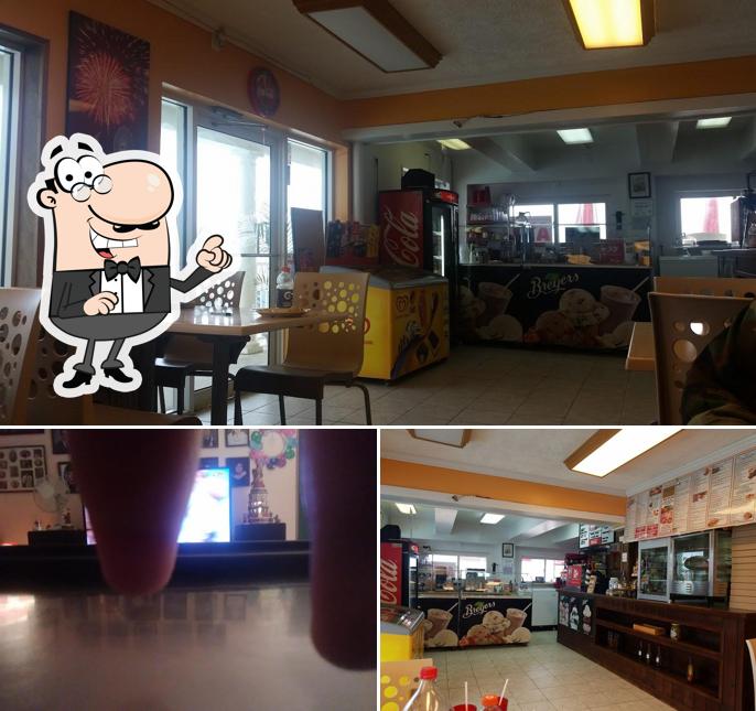 The interior of Anthony's Pizzeria & Ice Cream Parlor