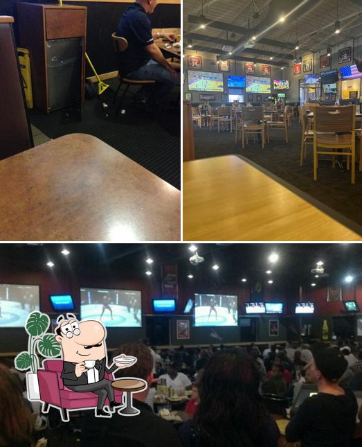 Buffalo Wild Wings, 5500 Tinker Diagonal St in Del City Restaurant