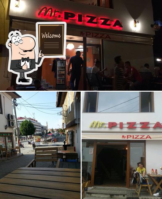 Взгляните на снимок ресторана "Mr. Pizza"