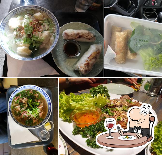 Nourriture à Phở & Bánh Mì