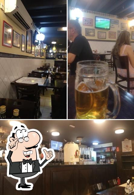 Veja imagens do interior do Bar Pinguim