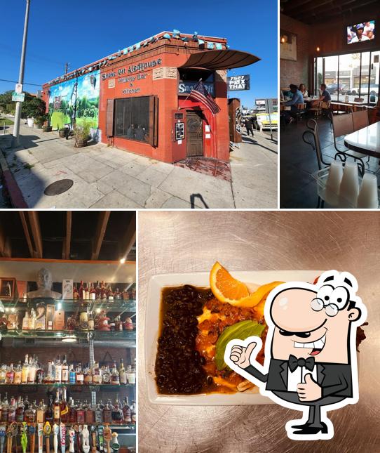 Snake Pit Alehouse Whiskey Bar & Kitchen in Los Angeles Restaurant