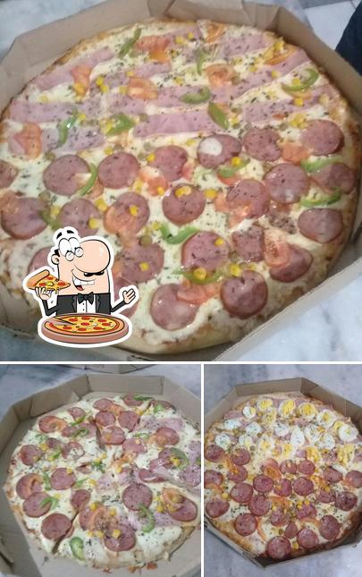 Experimente pizza no Pizzaria pica-pau