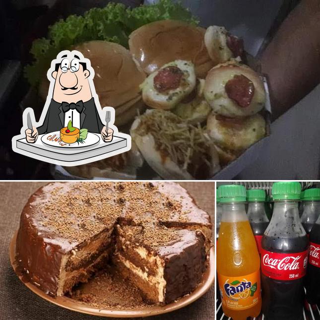 Entre diferentes coisas, comida e cerveja podem ser encontrados no Pizzaria Maná do Céu