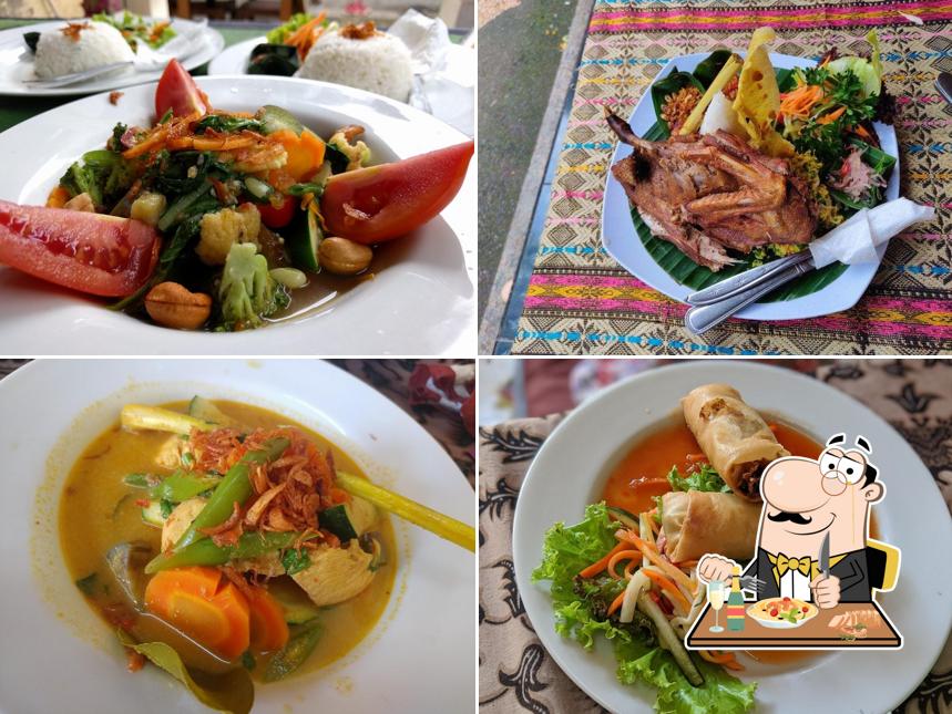 Блюда в "Warung Boga Sari"