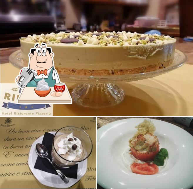 Blue Ribbon Hotel, Ristorante e Pizzeria offers a number of desserts